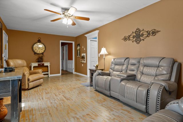 7401 Old Cleveland Pike, Chattanooga, TN 37421