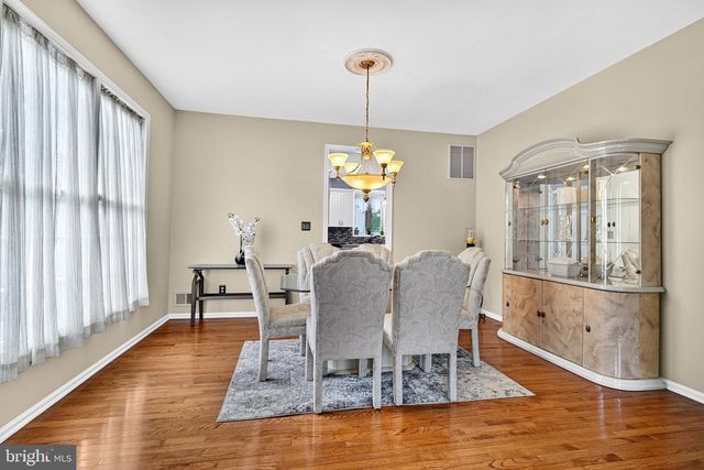 86 CHICORY LN, Pennington, NJ 08534