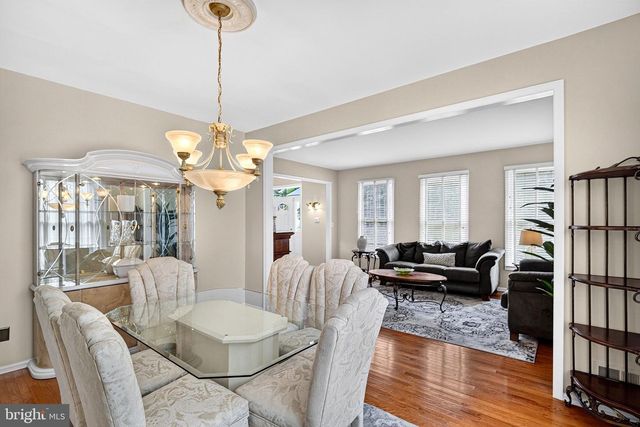 86 CHICORY LN, Pennington, NJ 08534