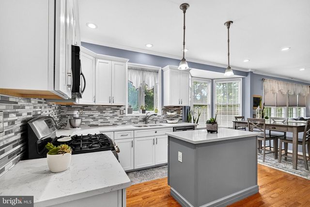 86 CHICORY LN, Pennington, NJ 08534