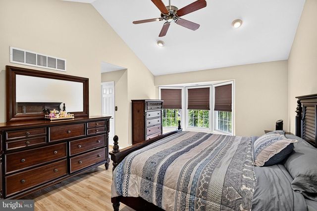 86 CHICORY LN, Pennington, NJ 08534