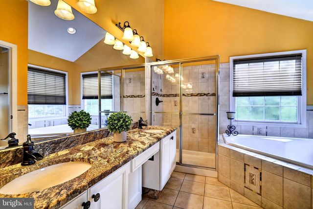 86 CHICORY LN, Pennington, NJ 08534