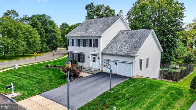 86 CHICORY LN, Pennington, NJ 08534