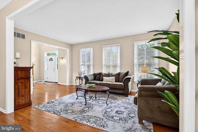 86 CHICORY LN, Pennington, NJ 08534