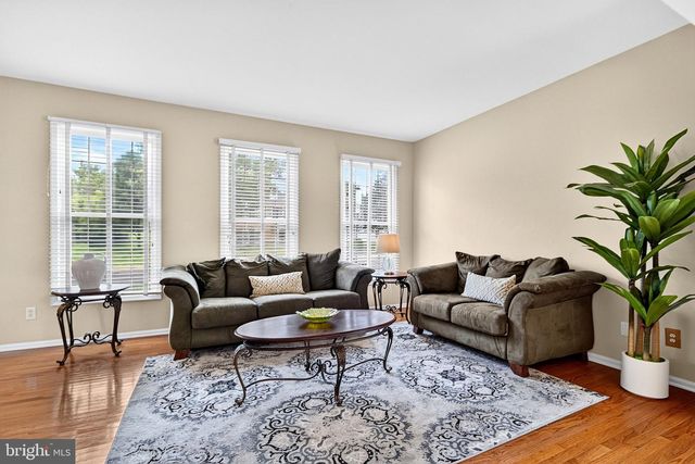 86 CHICORY LN, Pennington, NJ 08534