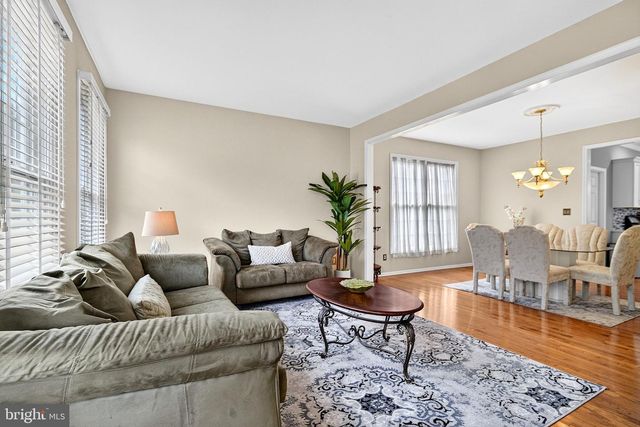 86 CHICORY LN, Pennington, NJ 08534