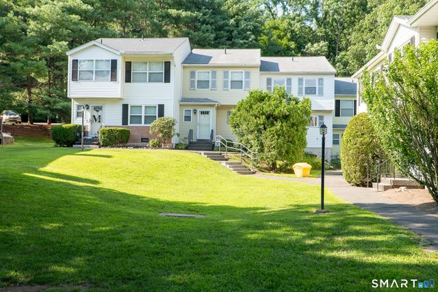 25 Padanaram Road 72, Danbury, CT 06811