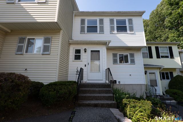 25 Padanaram Road 72, Danbury, CT 06811