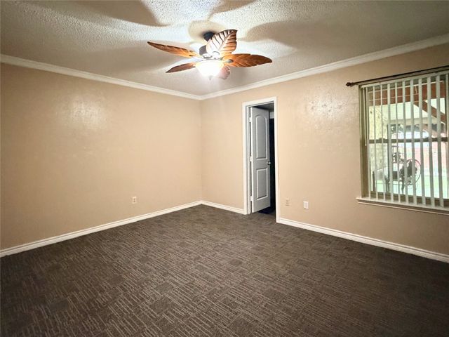 1226 Linkwood Lane, Lancaster, TX 75146