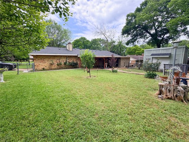 1226 Linkwood Lane, Lancaster, TX 75146