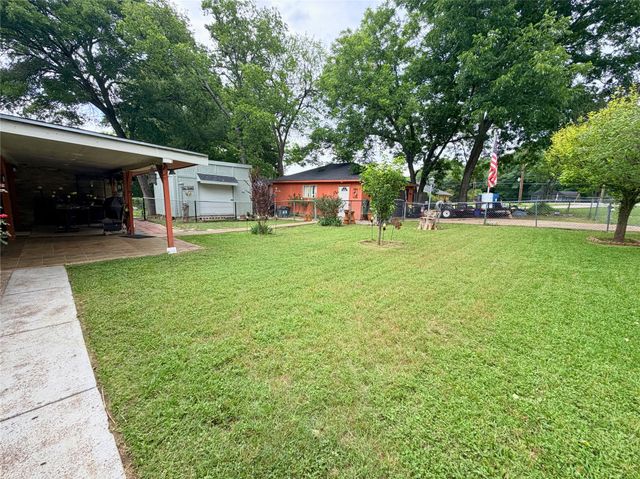 1226 Linkwood Lane, Lancaster, TX 75146