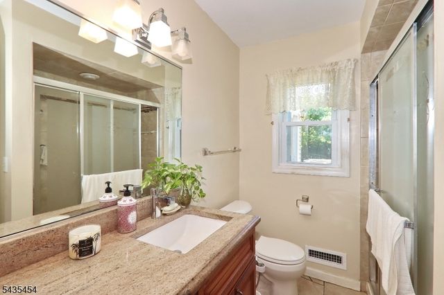 126 N 20Th St, Kenilworth Boro, NJ 07033