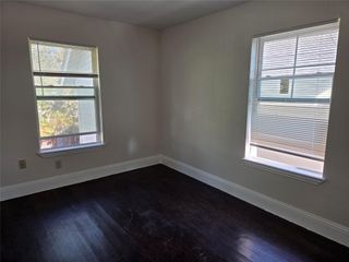 302 71 St Street, Houston, TX 77011