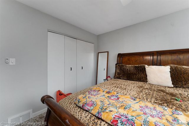 20312 Yale Street, Saint Clair Shores, MI 48081