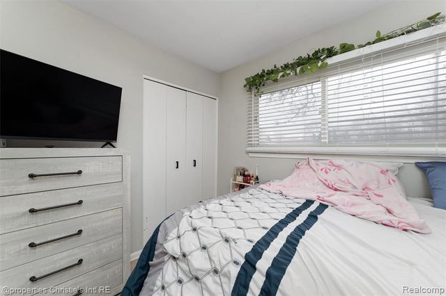 20312 Yale Street, Saint Clair Shores, MI 48081