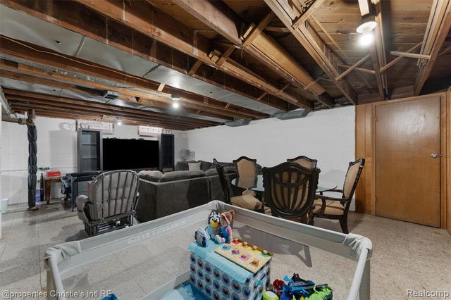 20312 Yale Street, Saint Clair Shores, MI 48081