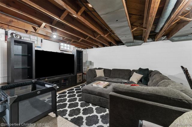 20312 Yale Street, Saint Clair Shores, MI 48081