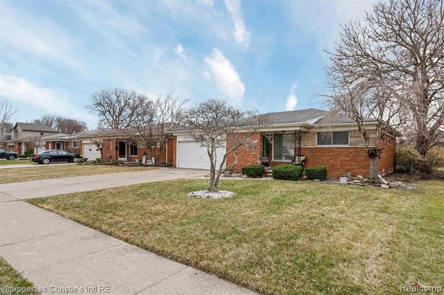20312 Yale Street, Saint Clair Shores, MI 48081
