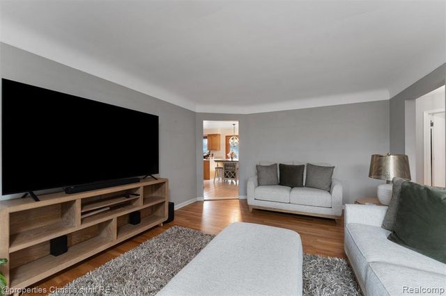 20312 Yale Street, Saint Clair Shores, MI 48081