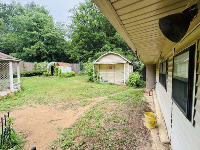 2440 Cleveland, Paris, TX 75460