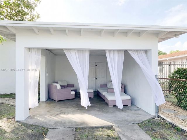 811 SW 11th Street 811, Miami, FL 33129