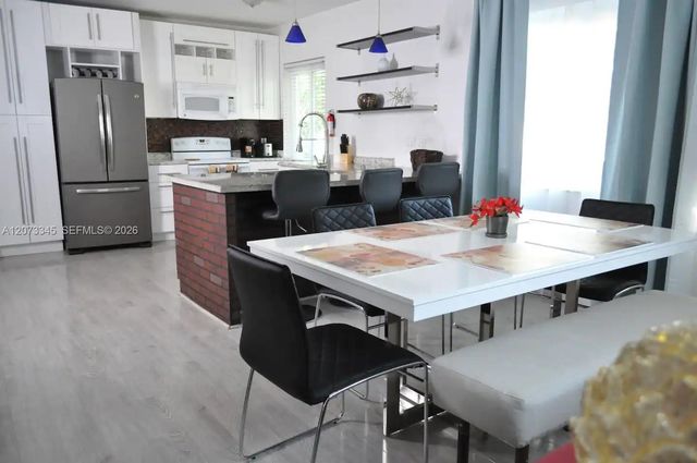 811 SW 11th Street 811, Miami, FL 33129