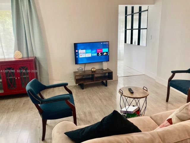 811 SW 11th Street 811, Miami, FL 33129