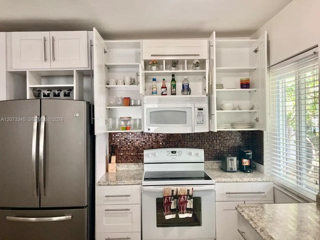 811 SW 11th Street 811, Miami, FL 33129