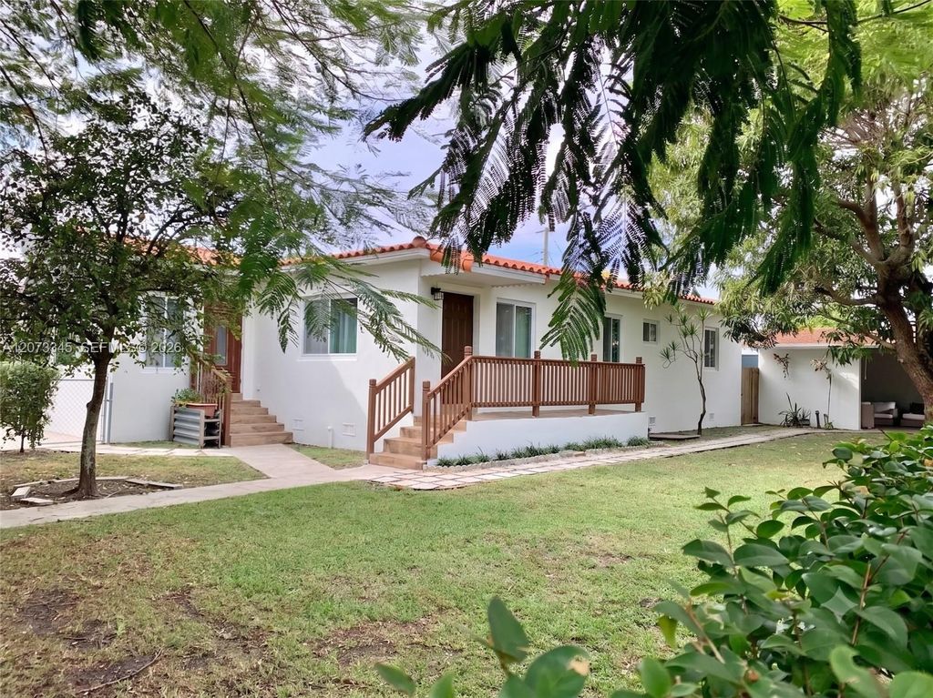 811 SW 11th Street 811, Miami, FL 33129