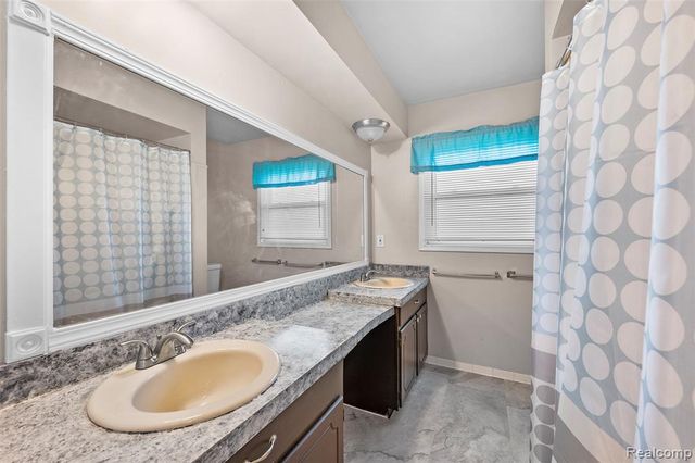 10057 Westlake Street, Taylor, MI 48180