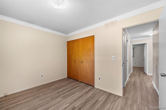 10057 Westlake Street, Taylor, MI 48180