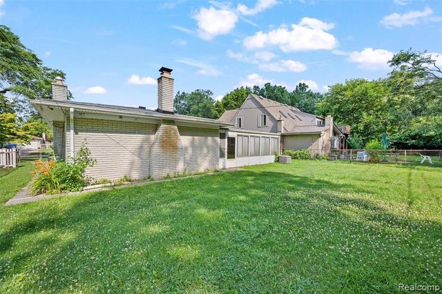 10057 Westlake Street, Taylor, MI 48180