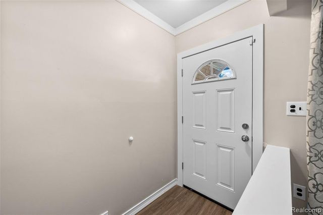 10057 Westlake Street, Taylor, MI 48180