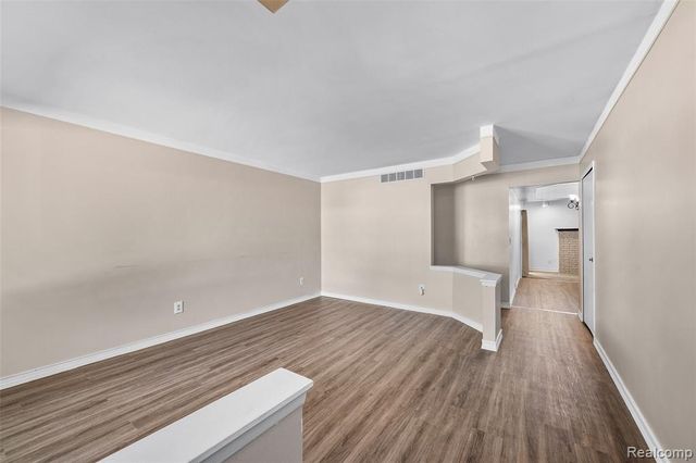 10057 Westlake Street, Taylor, MI 48180