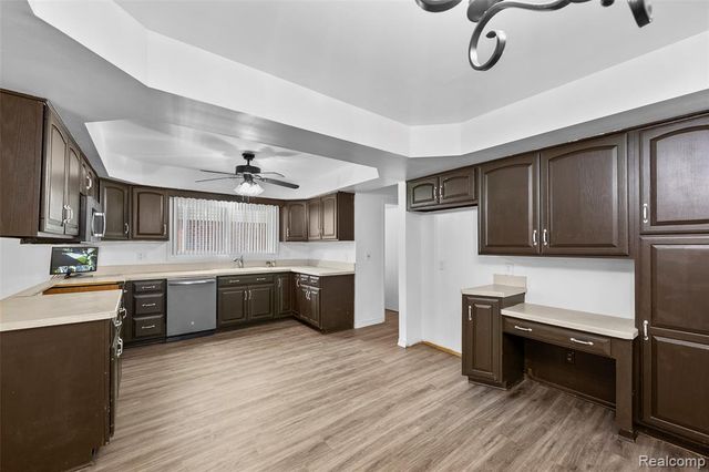 10057 Westlake Street, Taylor, MI 48180