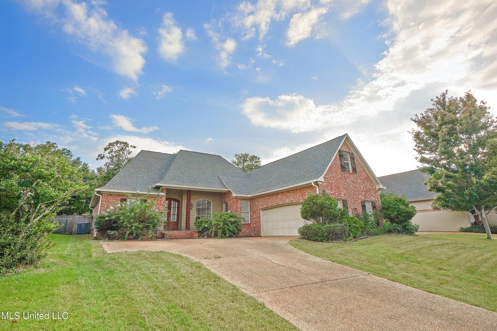 242 Huntington Hollow, Brandon, MS 39047