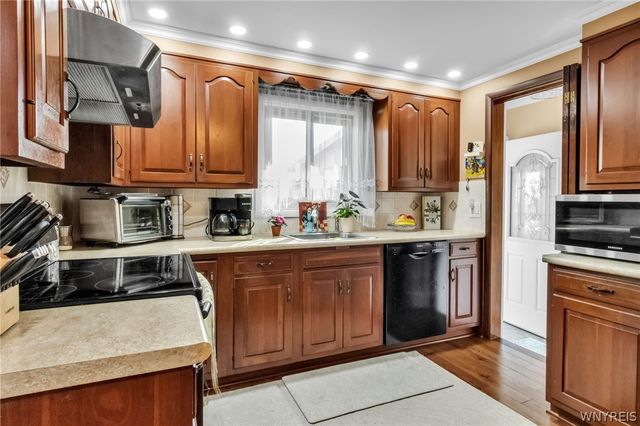 155 Angelacrest Lane, West Seneca, NY 14224