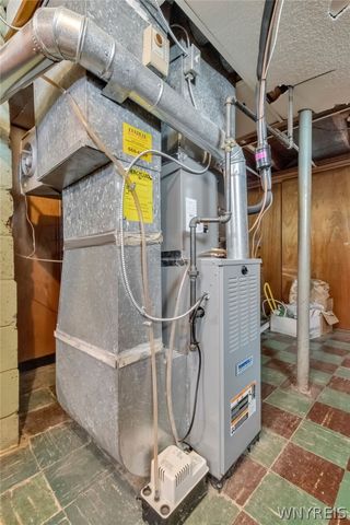 155 Angelacrest Lane, West Seneca, NY 14224