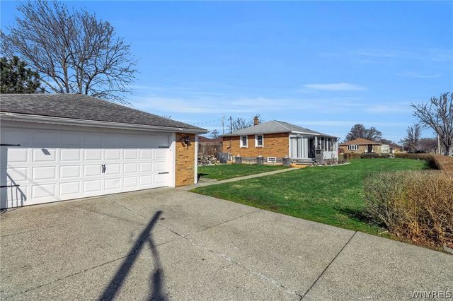 155 Angelacrest Lane, West Seneca, NY 14224