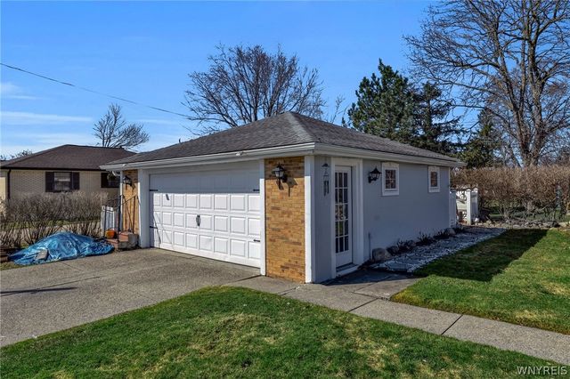 155 Angelacrest Lane, West Seneca, NY 14224