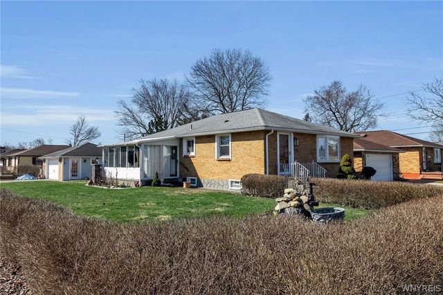 155 Angelacrest Lane, West Seneca, NY 14224