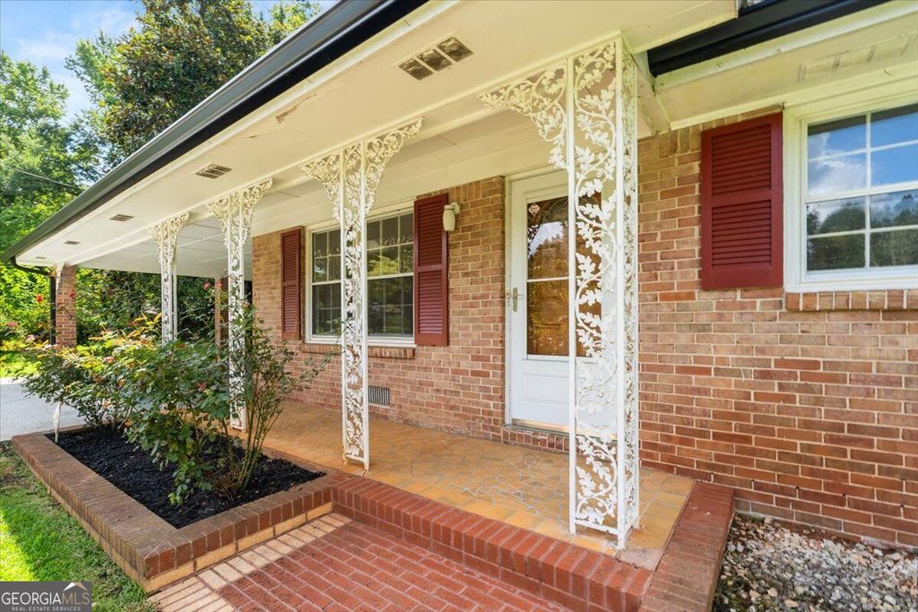 3961 Camelot Court, Tucker, GA 30084 — photo 3