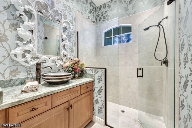 15516 Monterosso LN 101, Naples, FL 34110