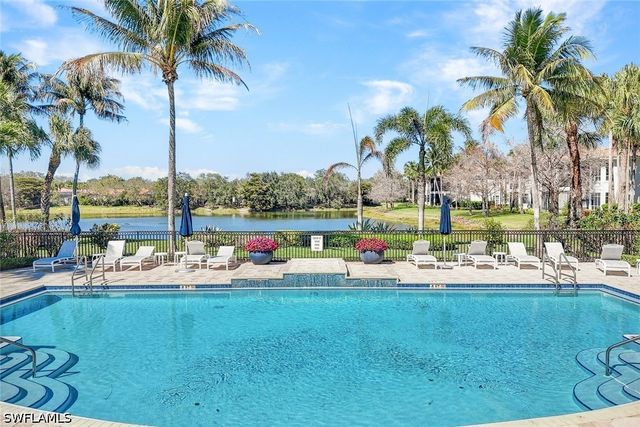 15516 Monterosso LN 101, Naples, FL 34110