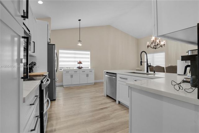 6610 NW 41st Terrace, Coconut Creek, FL 33073