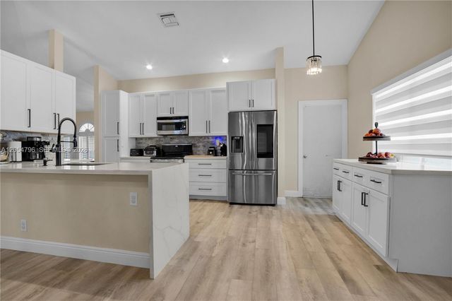 6610 NW 41st Terrace, Coconut Creek, FL 33073