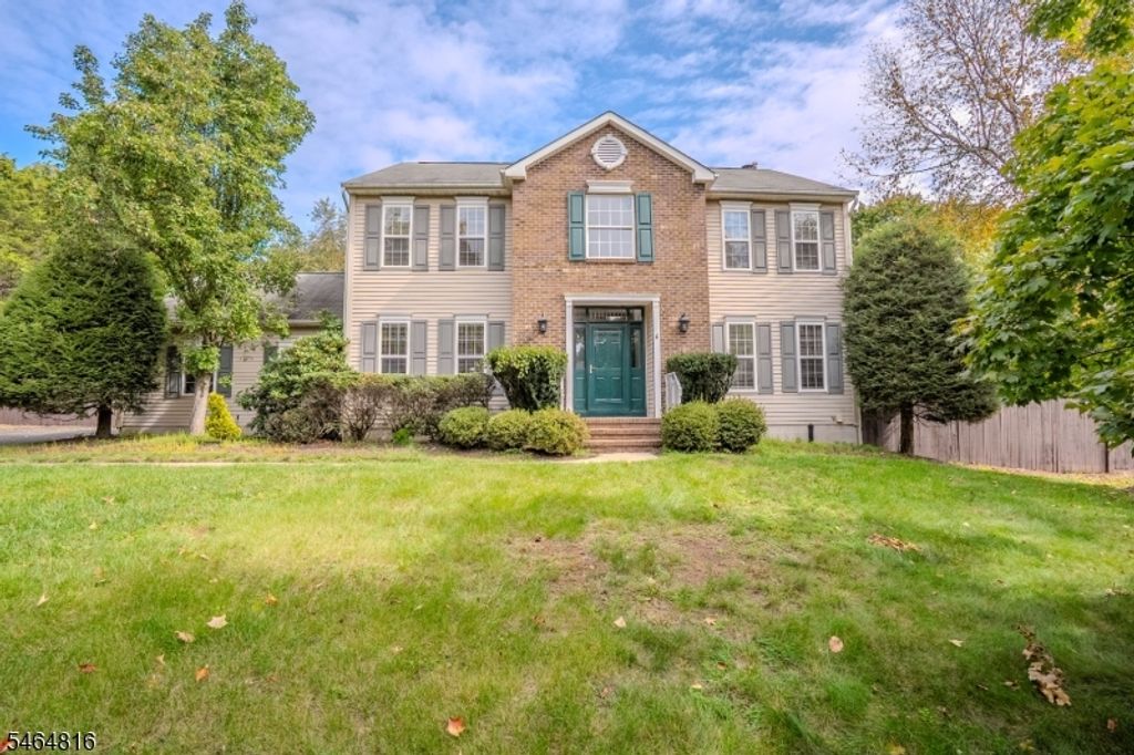 6 Fountain Dr, Franklin Twp., NJ 08873 — exterior