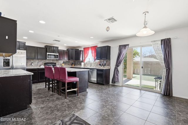 12490 E Camino Ambato, Vail, AZ 85641