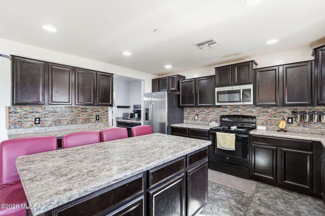 12490 E Camino Ambato, Vail, AZ 85641