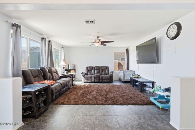 12490 E Camino Ambato, Vail, AZ 85641